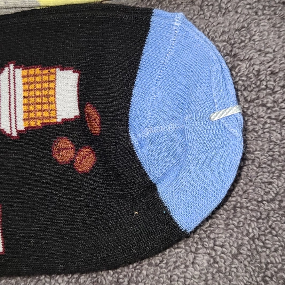 Coffee and donuts! Lot of 2 pairs of men's socks - Picture 7 of 16